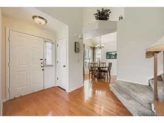 Photo #6: 4533537 Listing