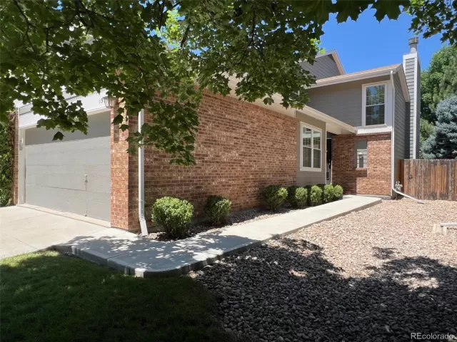 MLS: 4533987 Condo For Sale