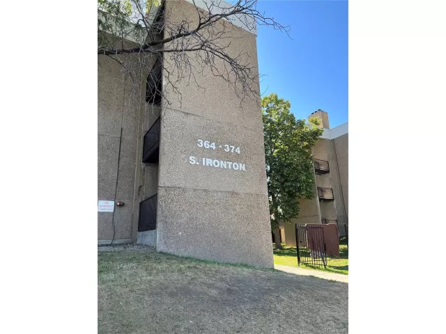 MLS: 4534851 Condo For Sale