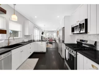 Photo #2: 4535345 Listing 