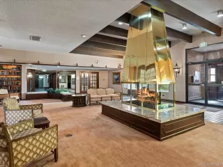 Photo #4: 4536580 Listing