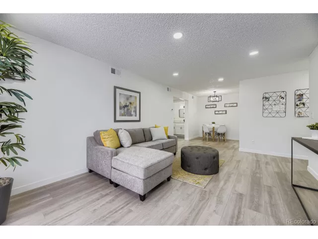 MLS: 4538427 Condo For Sale