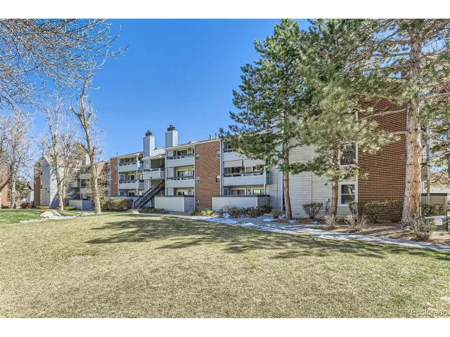 MLS: 4539532 Condo For Sale