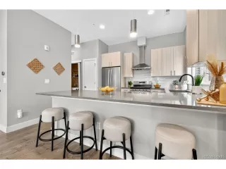 Photo #3: 4539744 Listing 