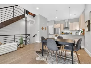 Photo #6: 4539744 Listing 