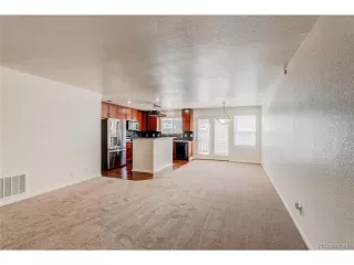 Photo #2: 4541826 Listing 