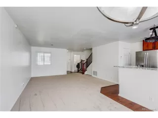 Photo #4: 4541826 Listing 