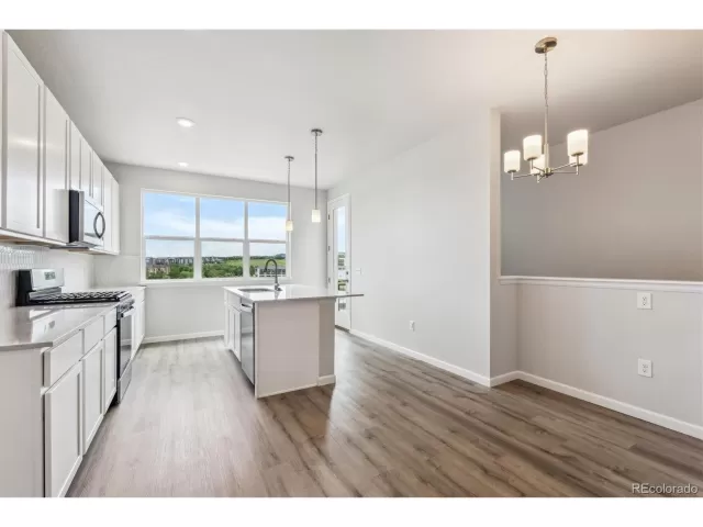 MLS: 4542270 Condo For Sale