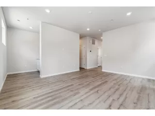 Photo #3: 4542270 Listing 