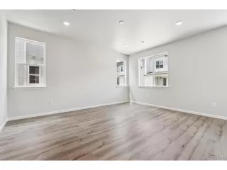 Photo #4: 4542270 Listing 