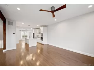 Photo #5: 4544062 Listing 