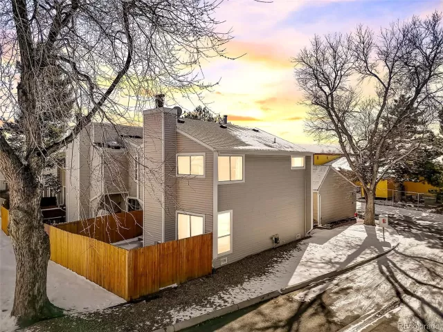 MLS: 4547092 Condo For Sale