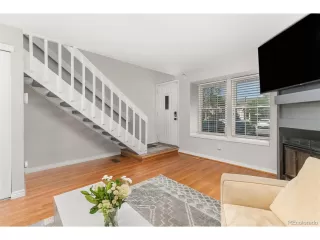 Photo #4: 4547880 Listing