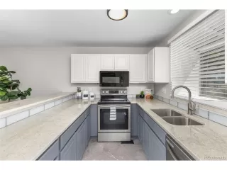 Photo #6: 4547880 Listing