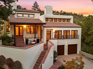 Photo #2: 4548094 Listing