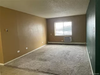 Photo #3: 4548651 Listing