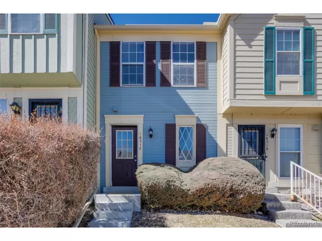 MLS: 4548738 Condo For Sale