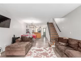 Photo #4: 4548738 Listing