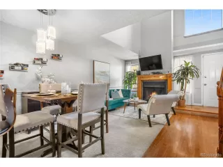 Photo #2: 4548965 Listing 