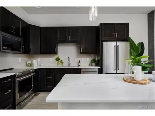 Photo #6: 4549316 Listing