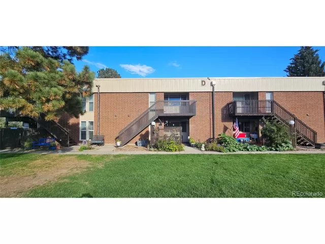 MLS: 4549974 Condo For Sale