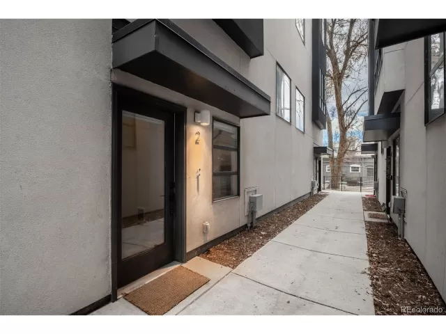 MLS: 4551180 Condo For Sale