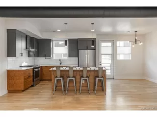 Photo #5: 4551180 Listing 