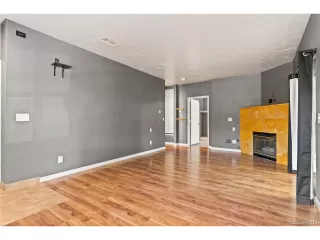 Photo #3: 4551396 Listing