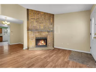 Photo #4: 4551464 Listing 