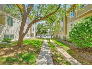 Photo #4: 4552166 Listing