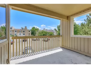 Photo #6: 4552166 Listing