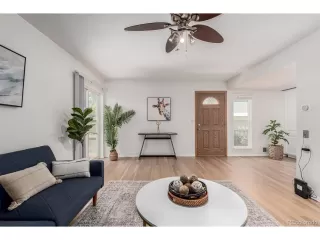 Photo #2: 4552375 Listing