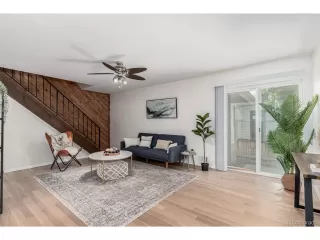 Photo #3: 4552375 Listing