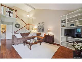 Photo #2: 4553267 Listing 