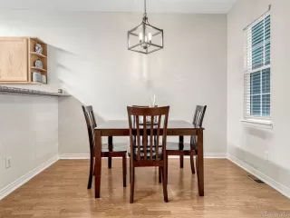 Photo #4: 4554144 Listing 