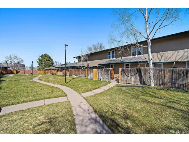 MLS: 4558806 Condo For Sale