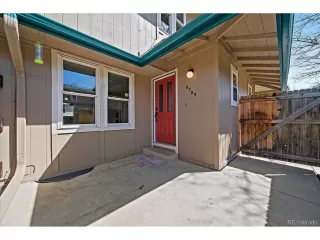 Photo #2: 4558806 Listing