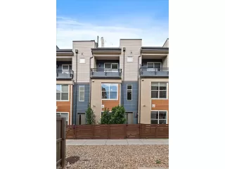 Photo #2: 4559680 Listing