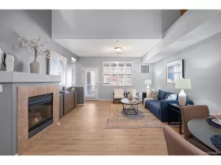 Photo #3: 4561706 Listing