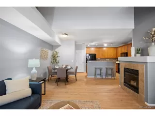 Photo #5: 4561706 Listing