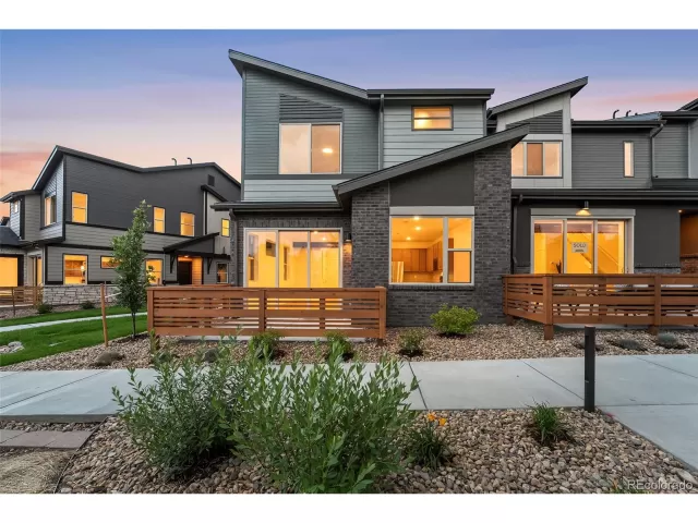 MLS: 4564297 Condo For Sale