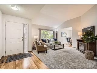 Photo #3: 4565523 Listing 