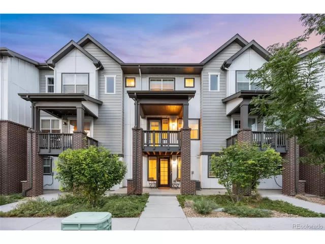 MLS: 4566179 Condo For Sale