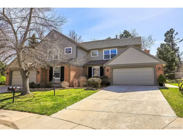 MLS: 4566237 Condo For Sale