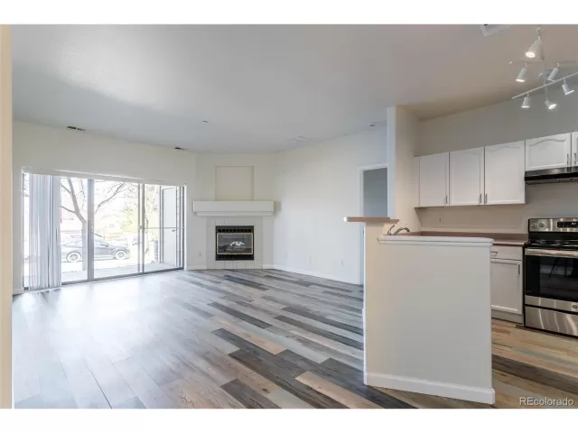 MLS: 4566586 Condo For Sale