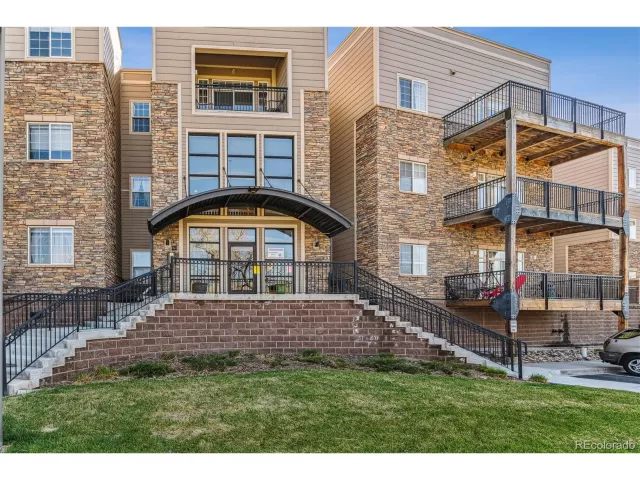 MLS: 4566850 Condo For Sale