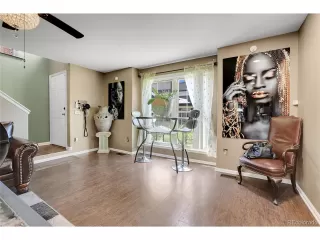 Photo #2: 4569407 Listing