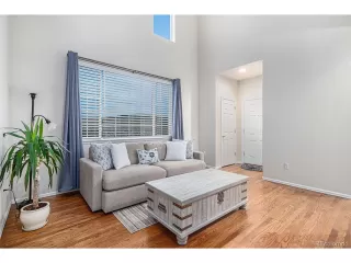 Photo #3: 4572136 Listing