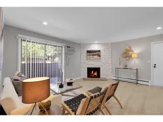 Photo #2: 4572972 Listing