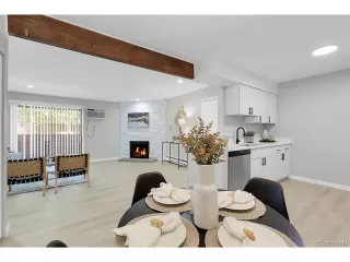 Photo #6: 4572972 Listing